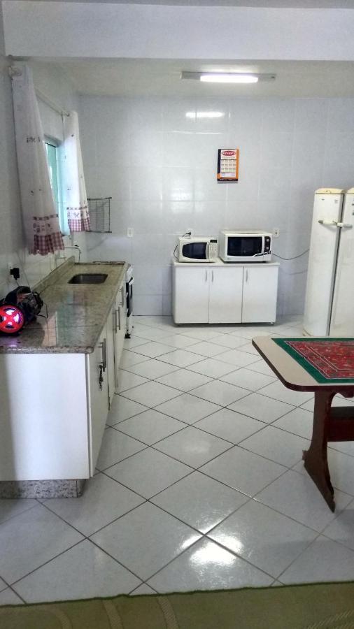 Genesis Beach Hostel! Quartos Compartilhados E Privativos Na Pinheira Palhoça Екстериор снимка